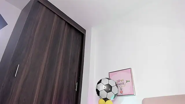 miaapril's Live XXX Chat
