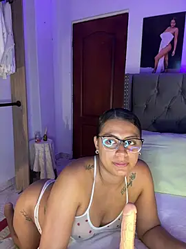 Chat XXX ao vivo de ema_zoe