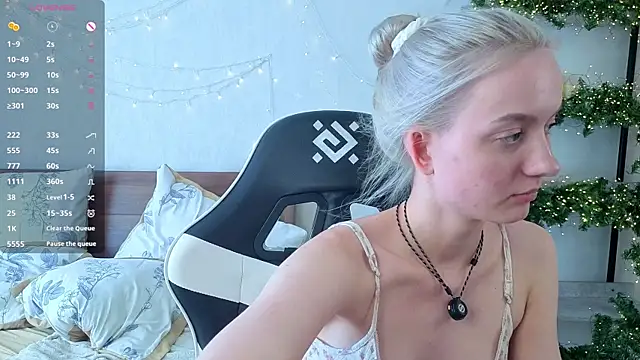 IdaValenti live XXX chat