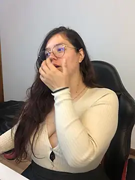 צ'אט XXX בשידור חי של kayortiiz