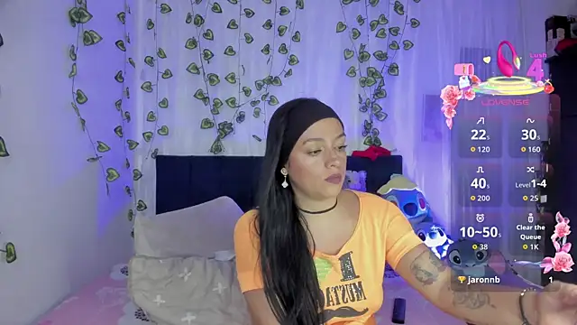 EmiliaRose_ 现场XXX聊天