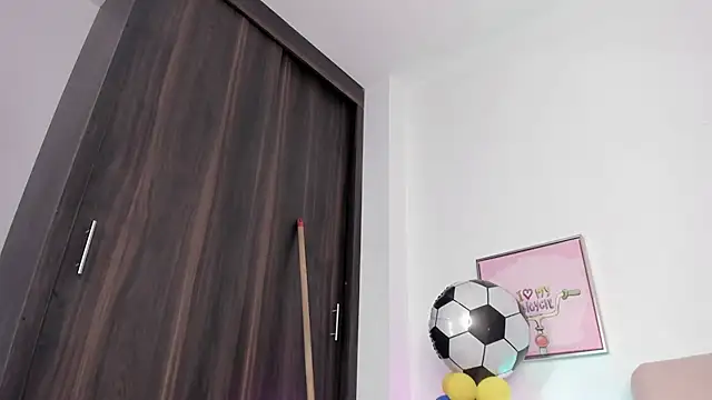 miaapril Chat XXX in diretta