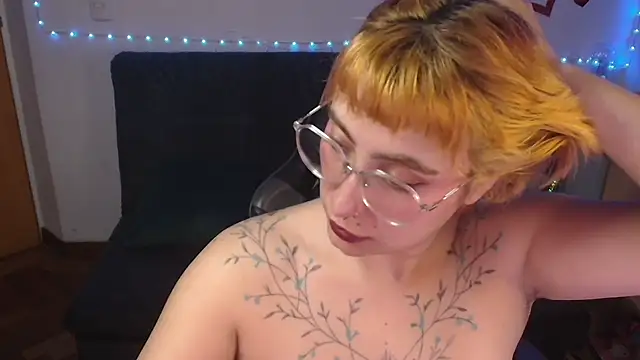 Miacatsito3's Live XXX Chat
