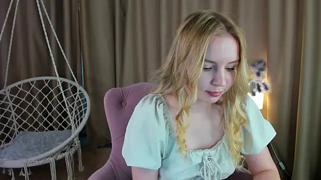 XXX chat uživo modela Linda__Bloom
