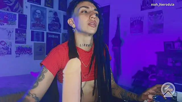 niah_11's Live XXX Chat