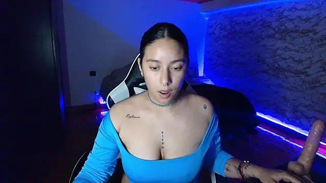 Camila_IRoose's Live XXX Chat