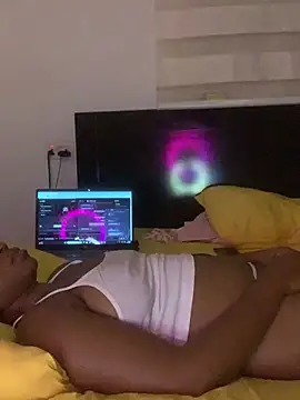 Chat XXX en directo de MISSMAYSROOM