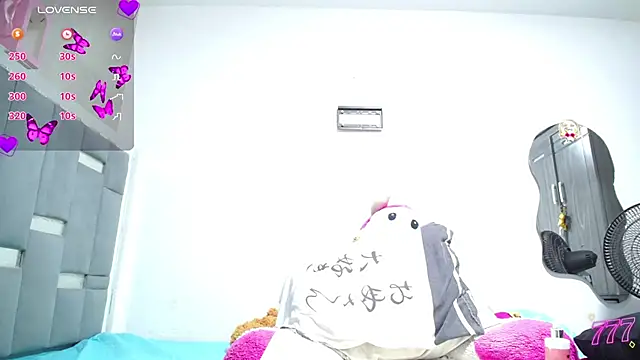 แชท XXX สดของ thickebonymilfF