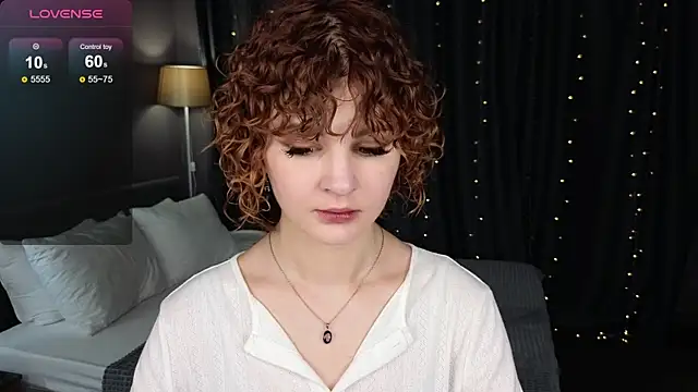 Kira__Fluffy's Live XXX Chat