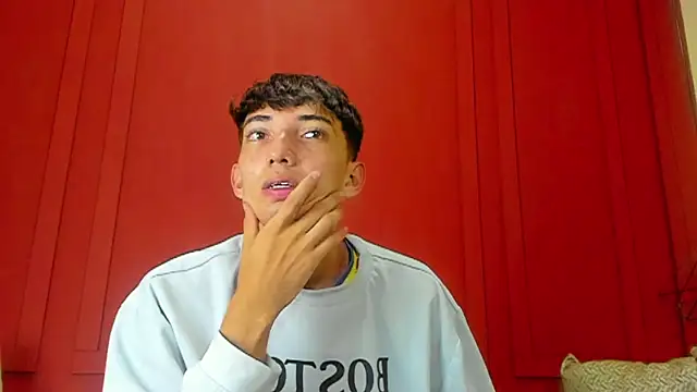 MichaelVasquex 即時 XXX 聊天