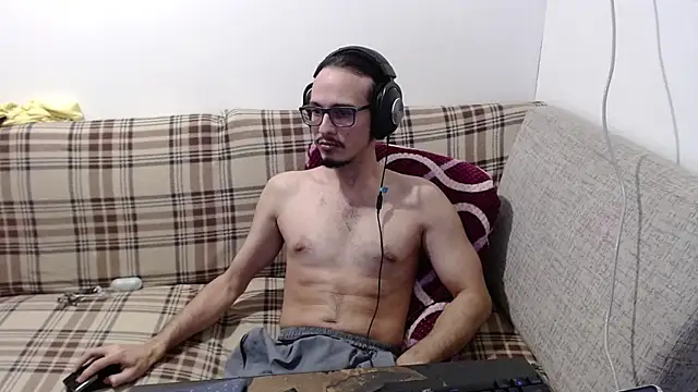 cholitohermoso's Live XXX Chat