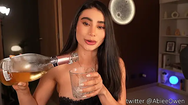 Chat +18 de Abieowen4 ao vivo