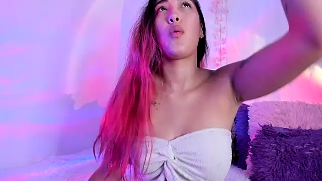 HeidyRousse's Live XXX Chat