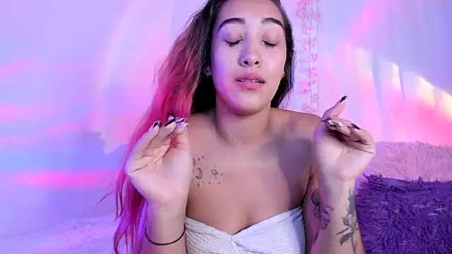 Chatroom XXX en direct de HeidyRousse