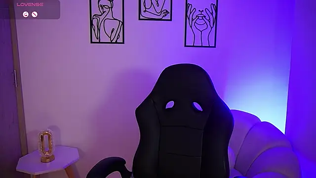 AliceHarper_ élő XXX-chatje