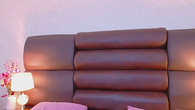 Czat XXX na żywo – LiahRose_