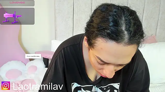 MilaVelour's Live XXX Chat