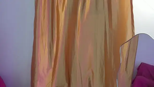 Chat +18 de Nikki__uwu ao vivo
