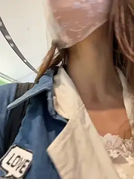 kiss_loo – Naživo XXX chat
