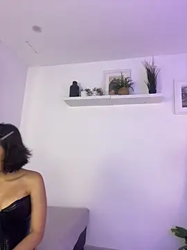 Frrancesca_のライブXXXチャット