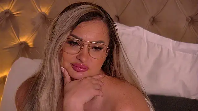 Denisse_Perry Chat XXX live