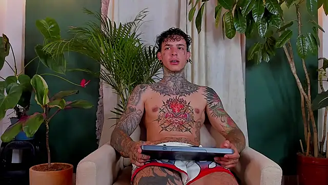 Chat +18 de Aron_ford ao vivo