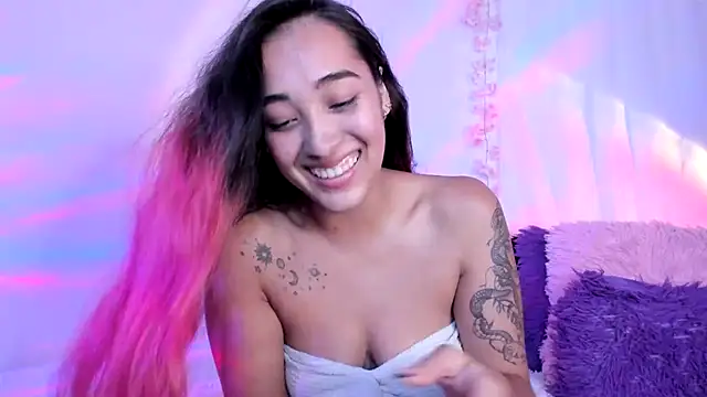 HeidyRousse Chat XXX in diretta