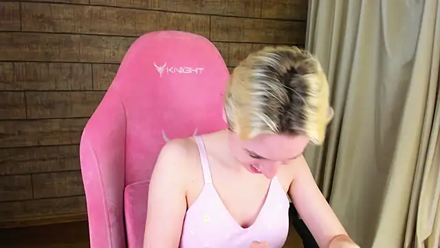 AgataGate live XXX chat