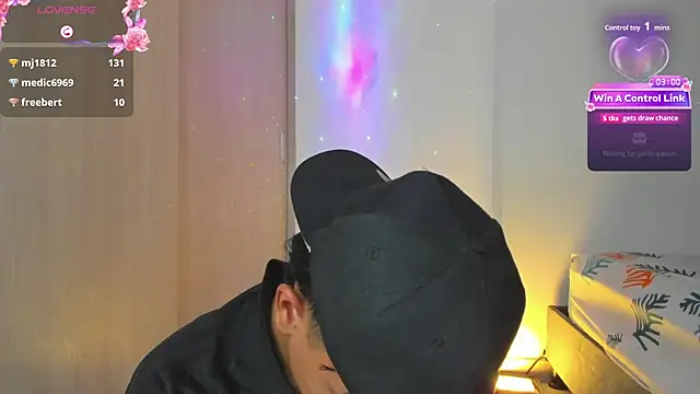 Maxfrost1 live XXX chat