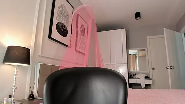 Jap_amelle Chat XXX in diretta