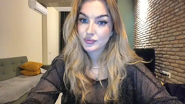 fifteenpoem élő XXX-chatje