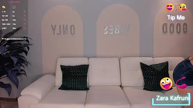Chat XXX ao vivo de ZaraKafruni