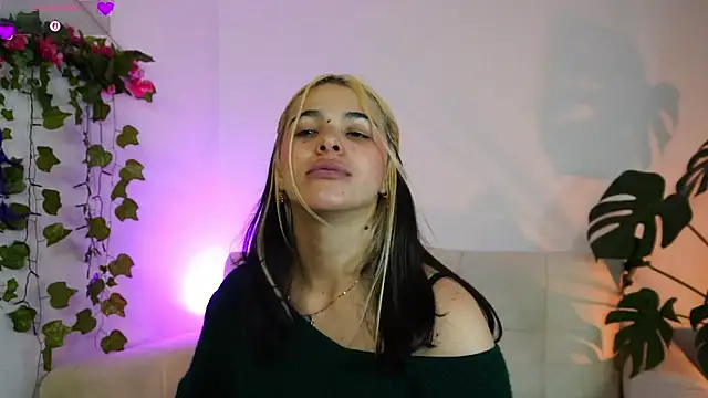 Nahoo__ Live XXX-Chat