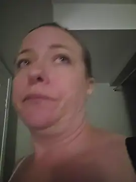 Chat +18 de julimonroe ao vivo