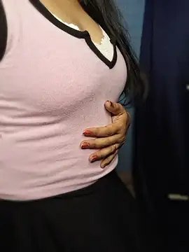 צ'אט XXX בשידור חי של Nisha027