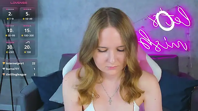 Chatroom XXX en direct de Emmaa_Kimm
