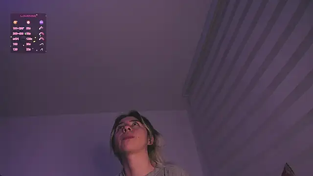 K2xxKrawl Live XXX Chat