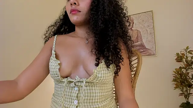 esther_sofia 即時 XXX 聊天
