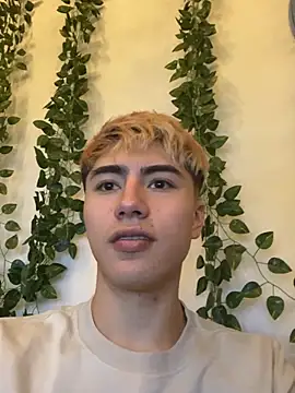 AlexanderCollman2's Live XXX Chat