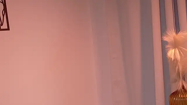 دردشة SeleneNova الجنسية المباشرة