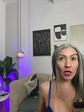 _Nicoletteshea_のライブXXXチャット