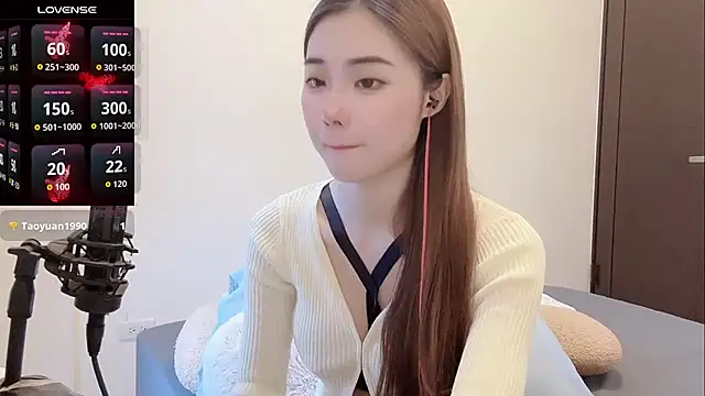 F888f Chat XXX live