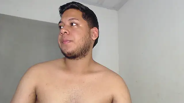 nicolas_cr1's Live XXX Chat
