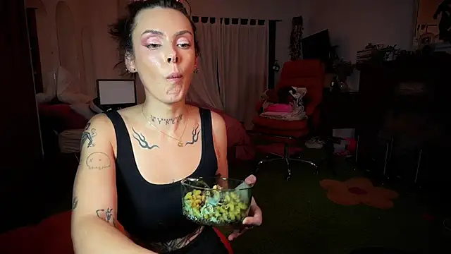 GennaJames Chat XXX live