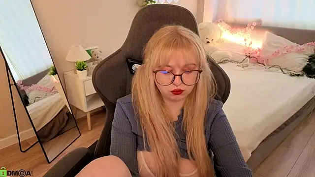 Helen_Carson Adlı Modelin Canlı XXX Sohbeti