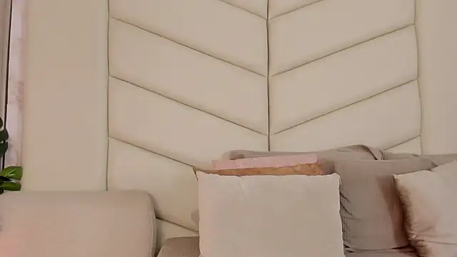 Онлайн чат XXX ValkyBes