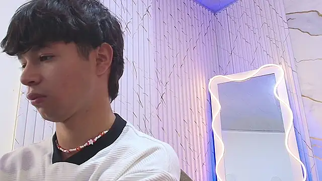 Spark_tay's Live XXX Chat