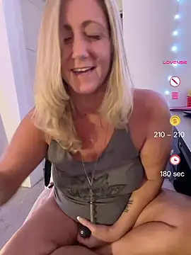 دردشة FoxyMillie الجنسية المباشرة