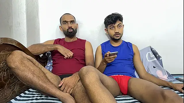 แชท XXX สดของ DesiDaddyandSon