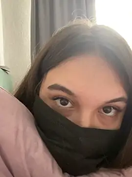 RiannaBrown Adlı Modelin Canlı XXX Sohbeti